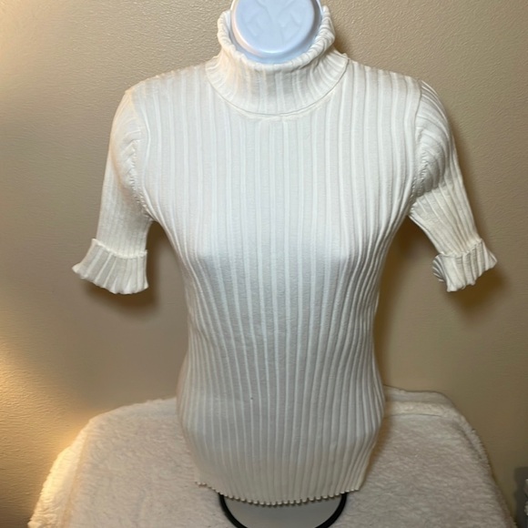 Athleta Tops - ATHLETA Stretch Top Size Medium